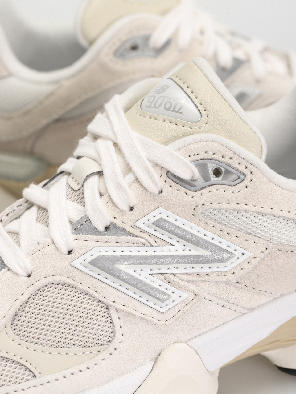 ‎ ‎ NB 9060 Sea Salt/Moonbeam