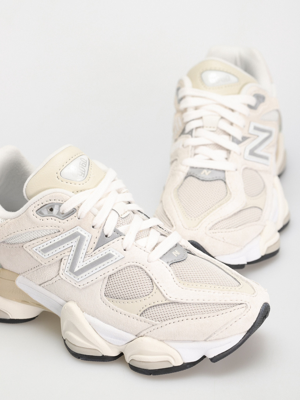 ‎ ‎ NB 9060 Sea Salt/Moonbeam